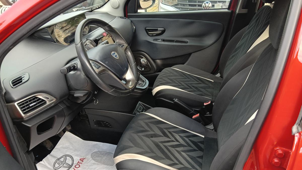 Lancia Ypsilon 1.2 69 CV 5 porte GPL Gold